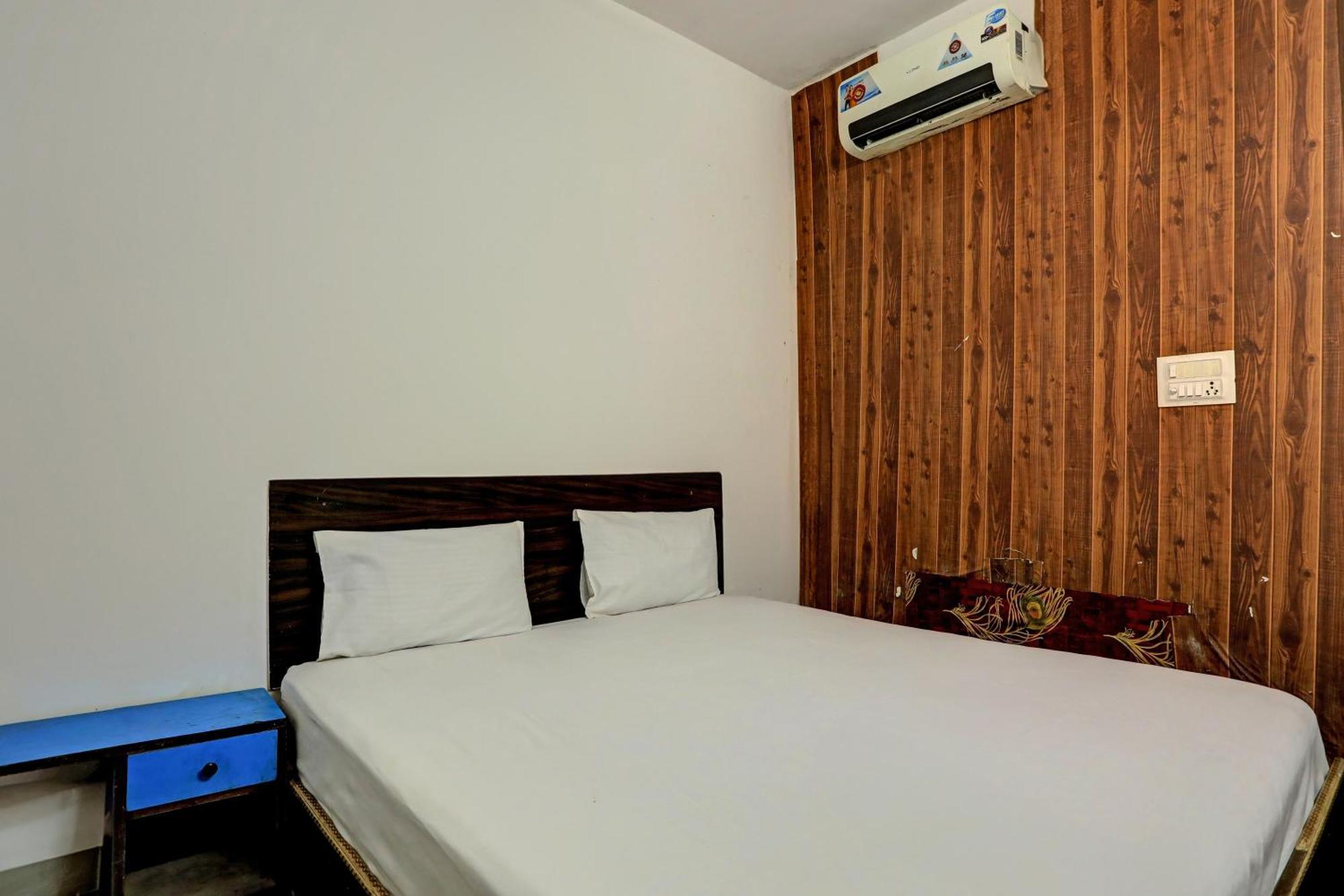 Hotel O Raaz Hotel Delhi Kültér fotó