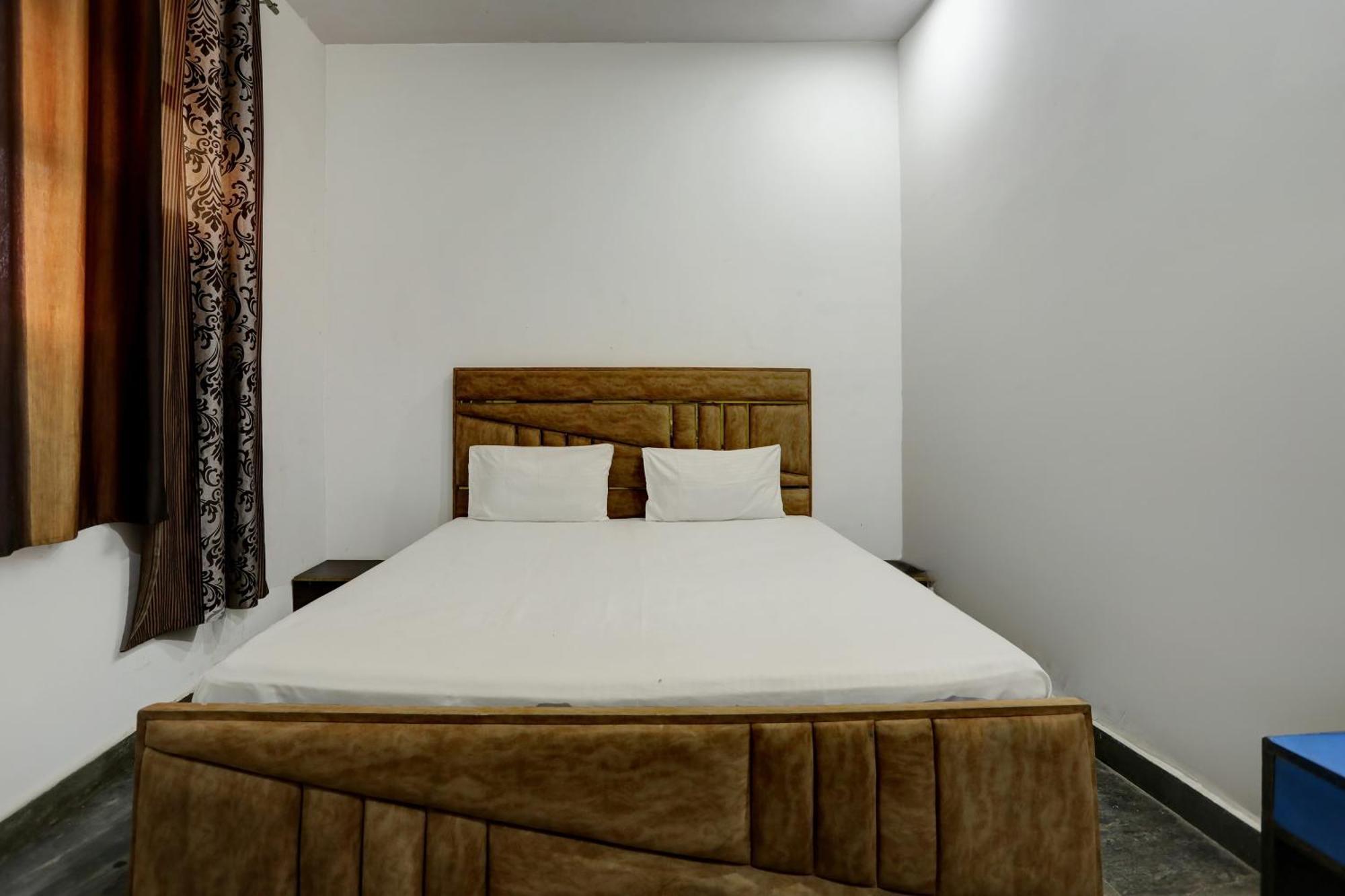 Hotel O Raaz Hotel Delhi Kültér fotó