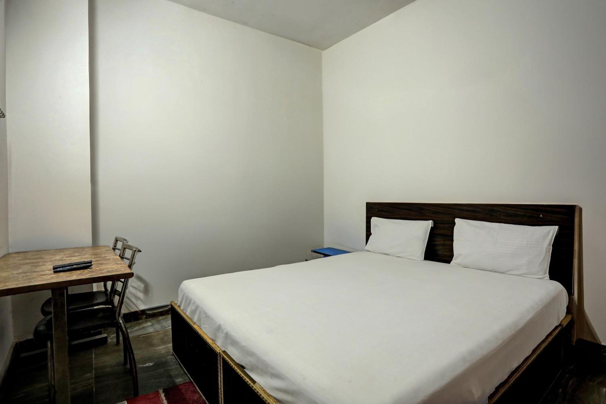 Hotel O Raaz Hotel Delhi Kültér fotó