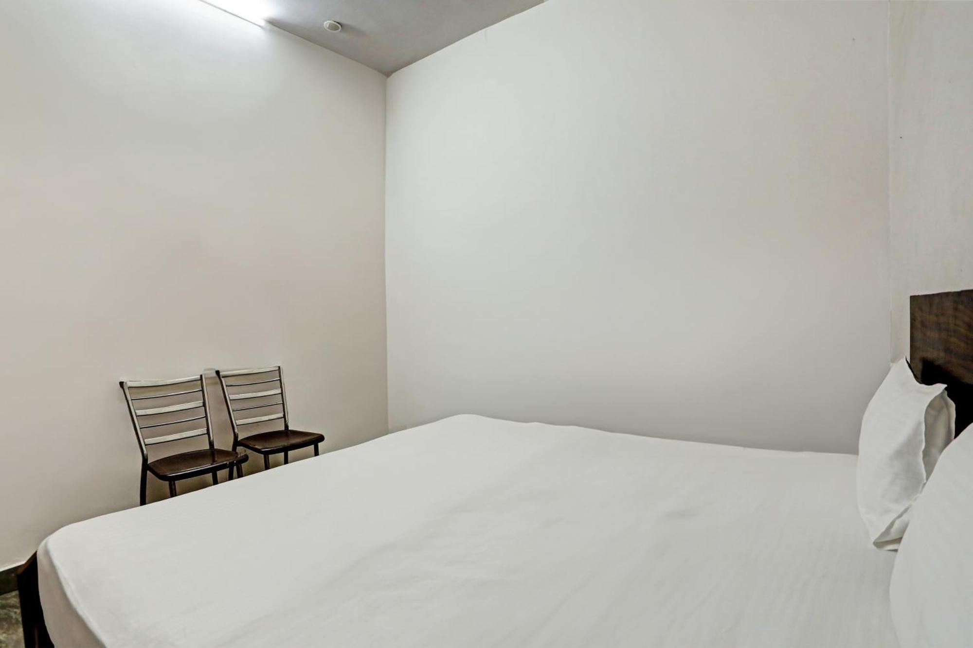 Hotel O Raaz Hotel Delhi Kültér fotó