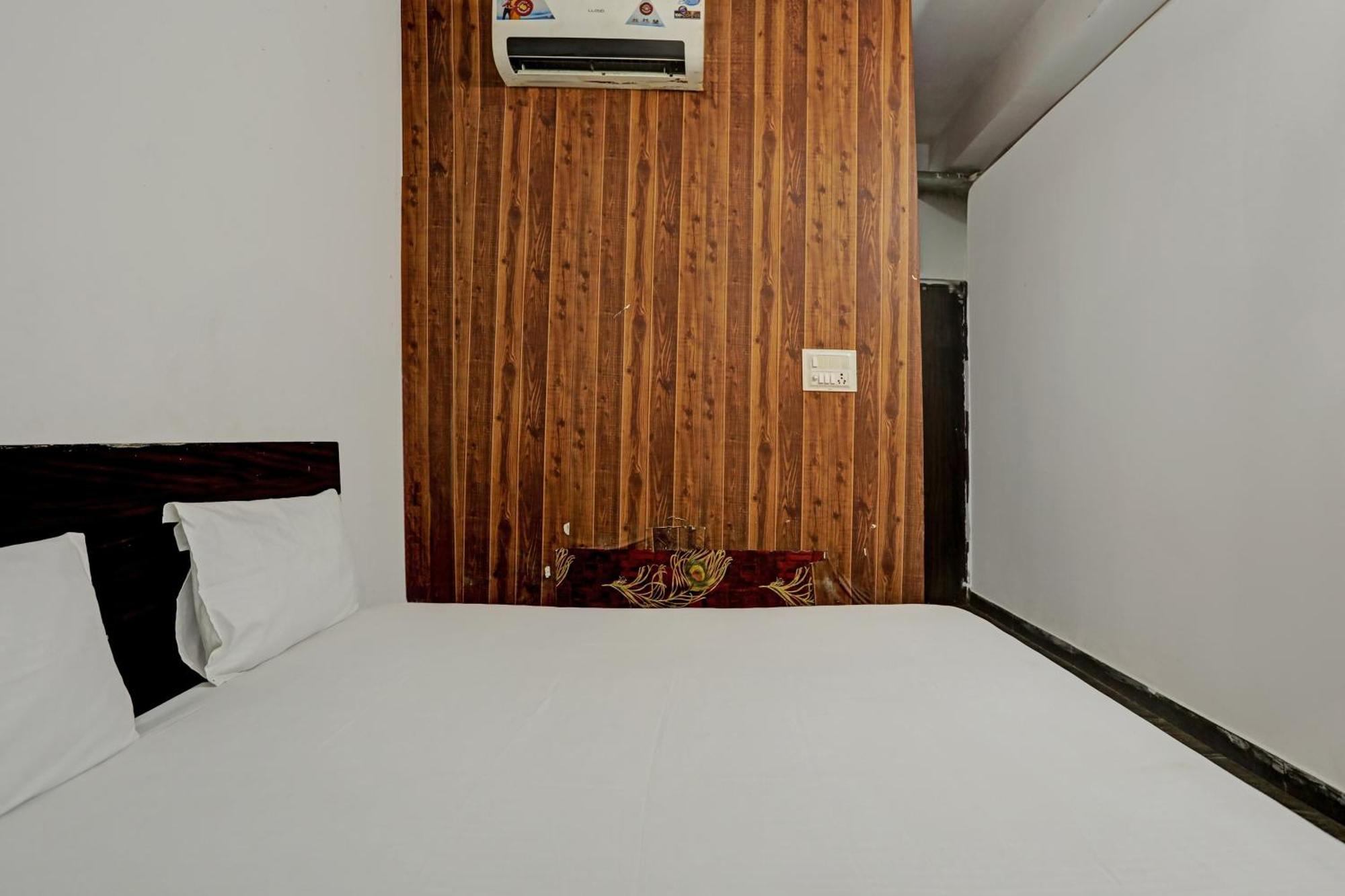Hotel O Raaz Hotel Delhi Kültér fotó